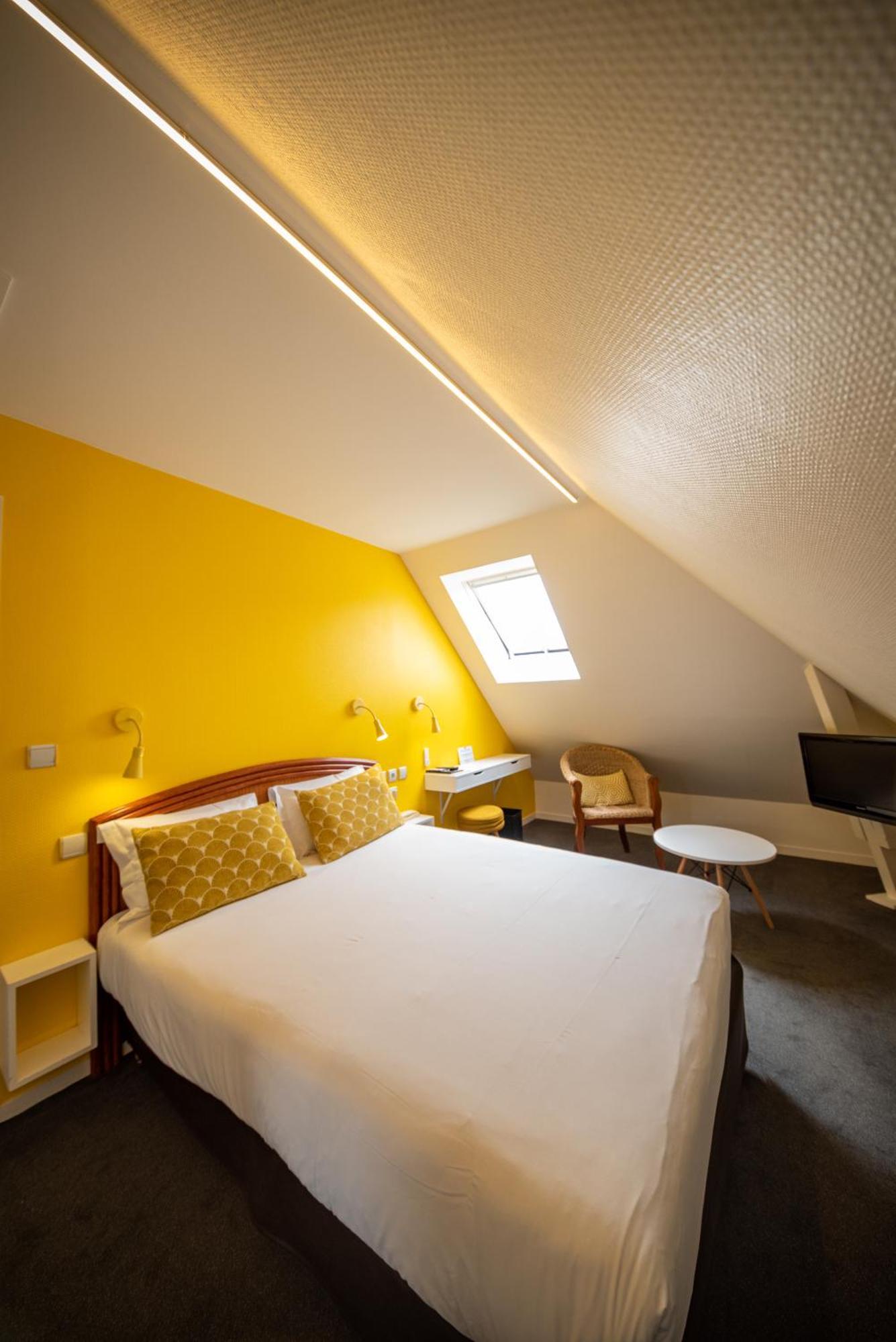 Hotel Hotel De Caen 2*